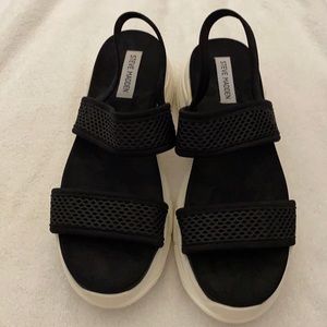 NWT Steve Madden Black Sandals